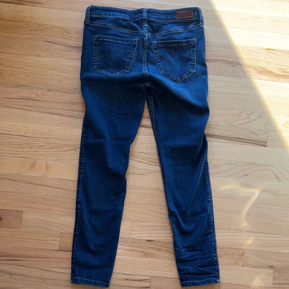 High-Rise Super Skinny Hollister Women's Jeans - Picture 3 of 4